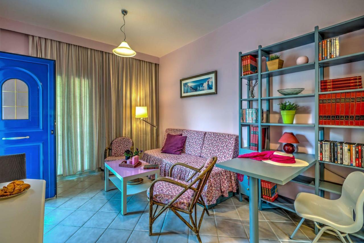 Elegant 1Br By Heraklion Beach Sun &Comfort Await Amoudara  Exterior photo